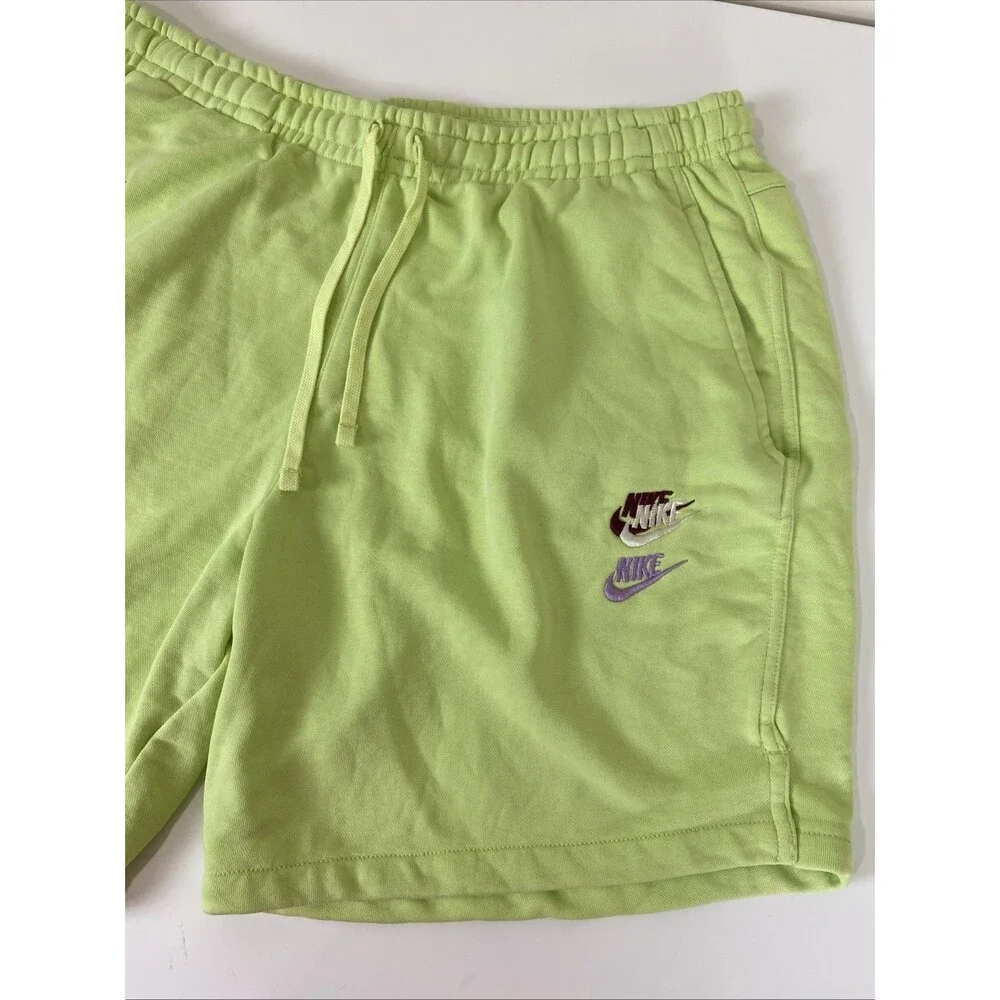 Nike NSW Sportswear Essentials+ French Terry shorts embroidered Neon Green XXL